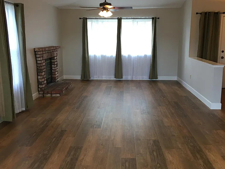 407 Columbia Way — Photo 8