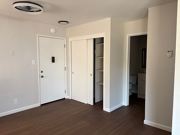 5th image of 504 Richmond Dr #1