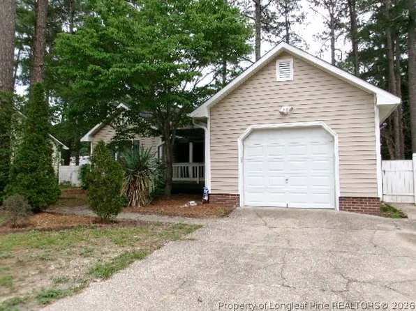 429 Oakgrove Dr, Fayetteville, NC 28314