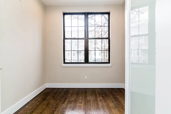 Rented by Nooklyn NYC LLC | media 25