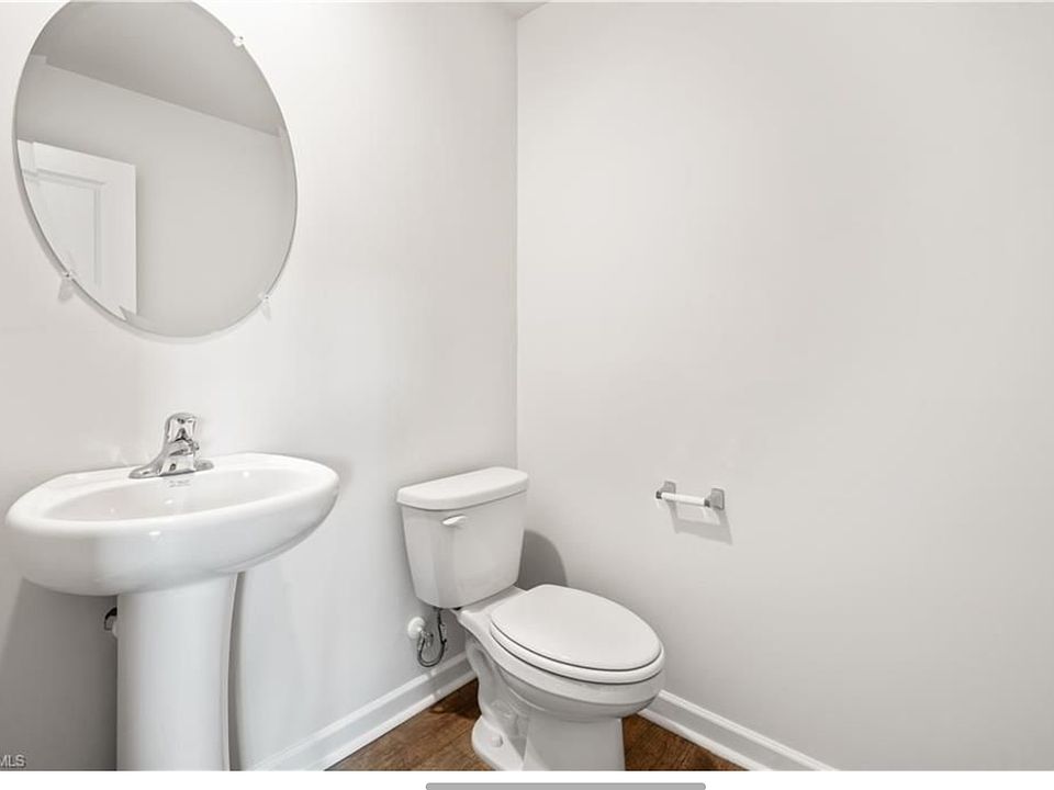 1st image of 304 Aspen Place Ct