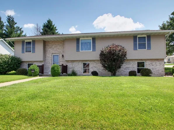 2328 Wheatland Dr, Quincy, IL 62305
