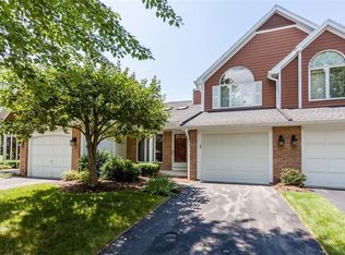 5 Walpole Ct, Fairport, NY 14450