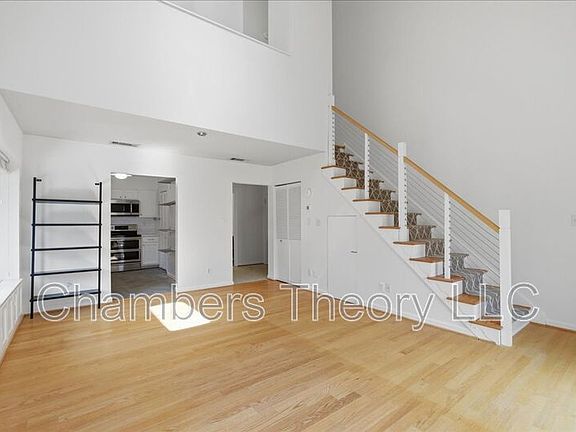 4th image of 1020 N Stafford St APT 411