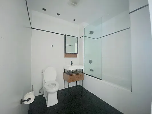 Rented by Nooklyn NYC LLC | media 134