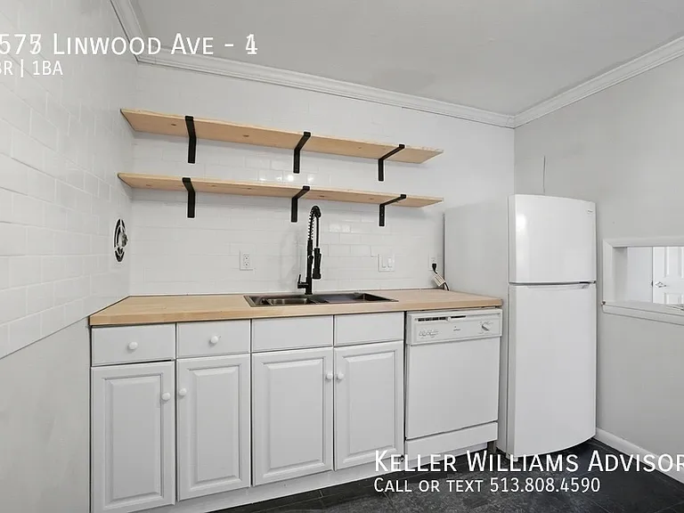 3575 Linwood Ave #4 — Photo 11