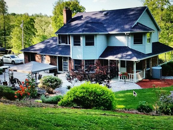 2nd image of 390 Quarry Dr