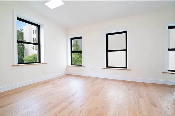 Rented by Weinstein Realty Group | media 8