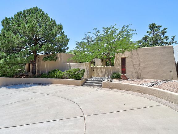 4th image of 517 Oakwood Pl NE