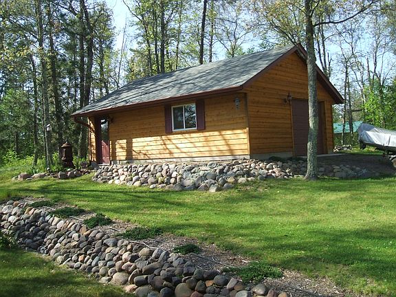 Detached Garage & Workshop