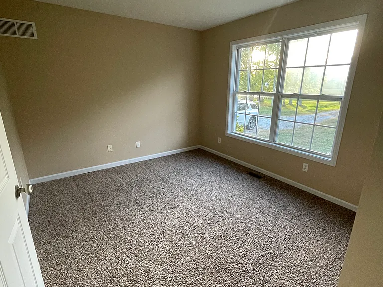 170 Robey Dr — Photo 10