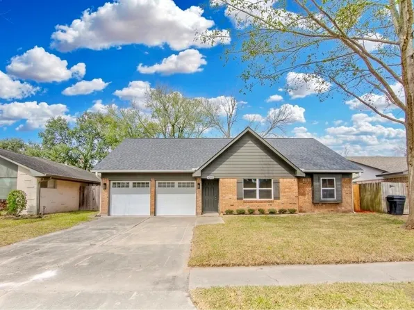 9723 Southport Dr, Houston, TX 77089