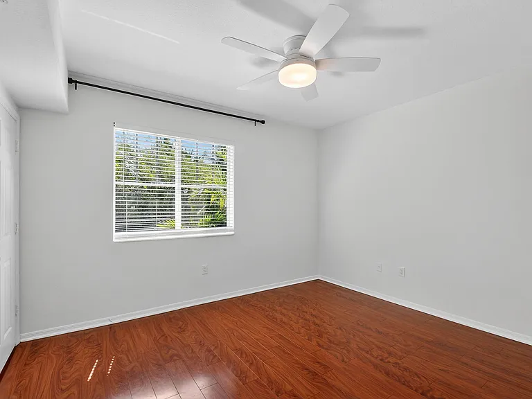 6511 Emerald Dunes Dr #304 — Photo 37