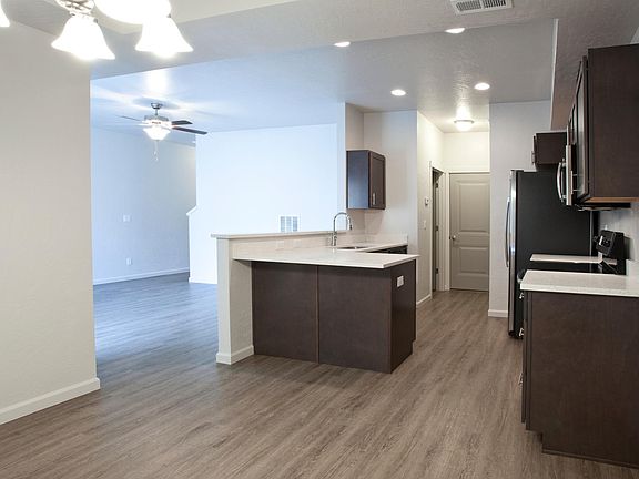 5th image of 3027 Sherwood Dr #2920