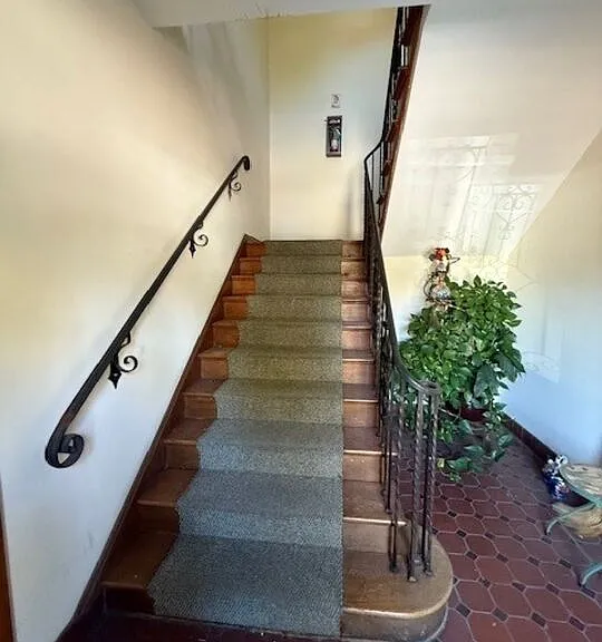 747 S Mansfield Ave #4 — Photo 3