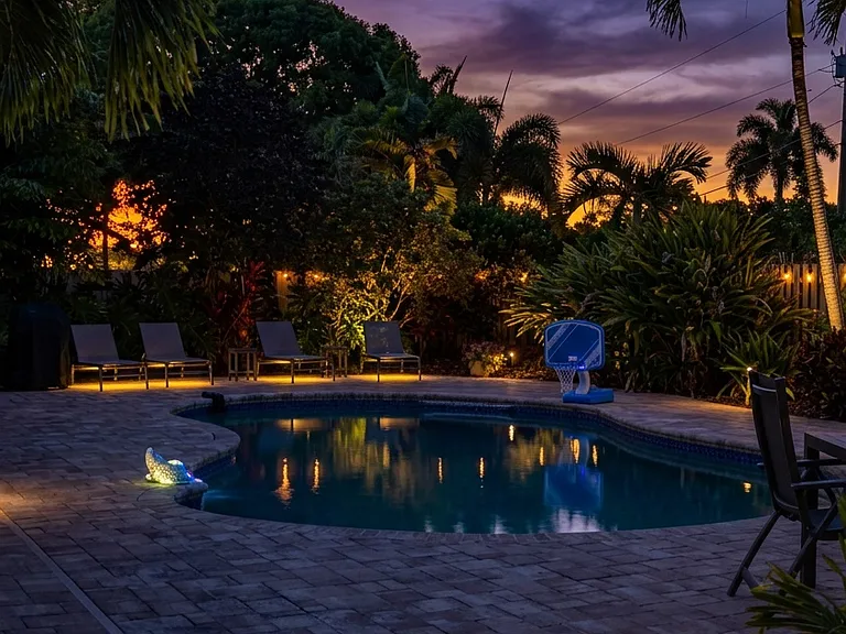 7424 Venetian Way — Photo 45