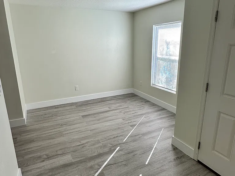 176 Pine Grove Dr — Photo 26