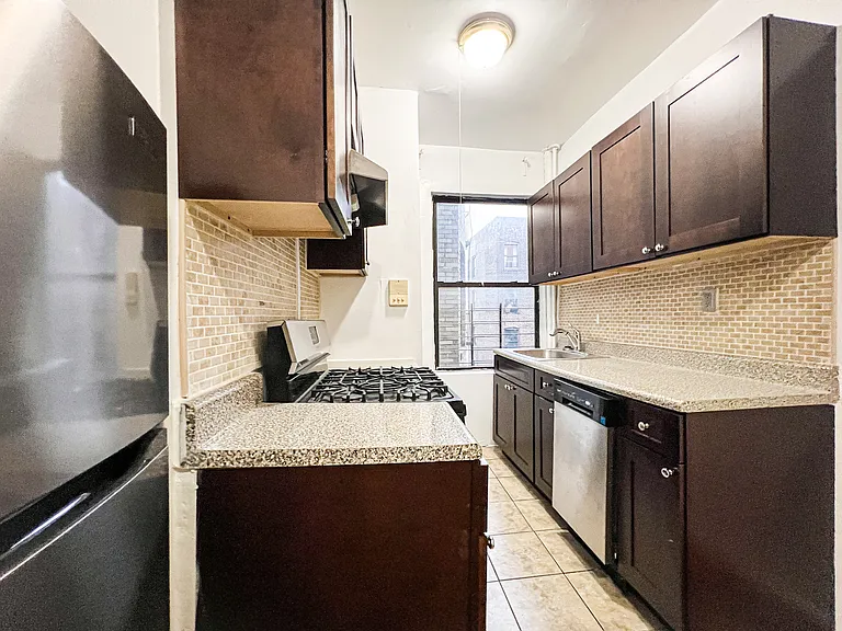 134 Haven Ave #4E — Photo 11