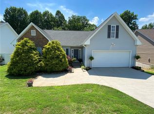 105 Riviera Cir, Anderson, SC 29621