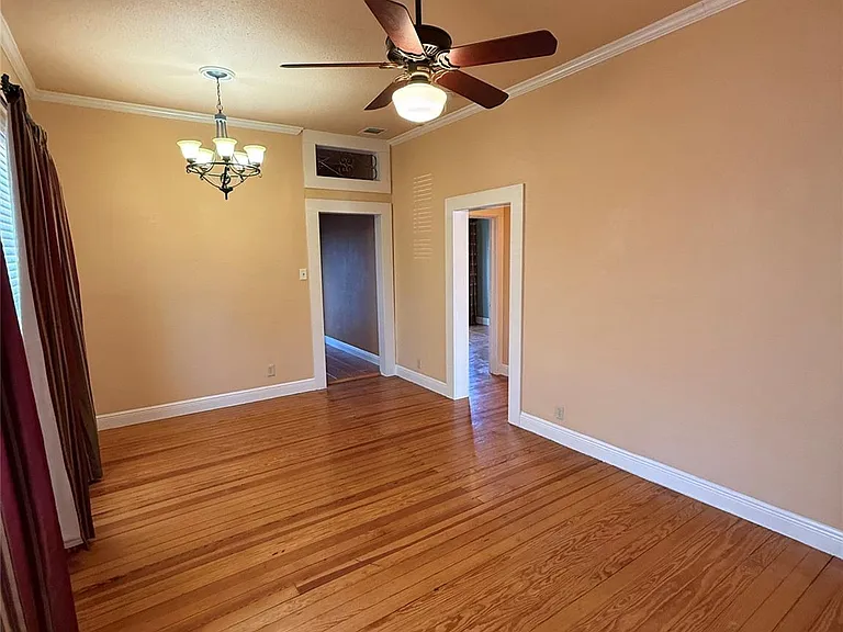 406 Normandy St — Photo 4