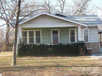1602 Pine