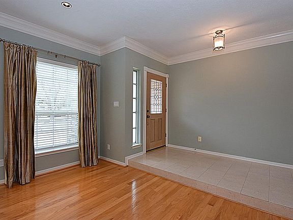3rd image of 2210 Foreland Dr