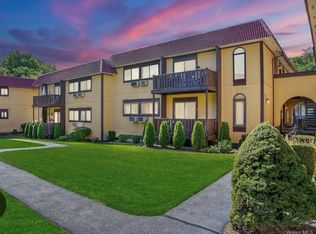11 Granada Cres APT 6, White Plains, NY 10603