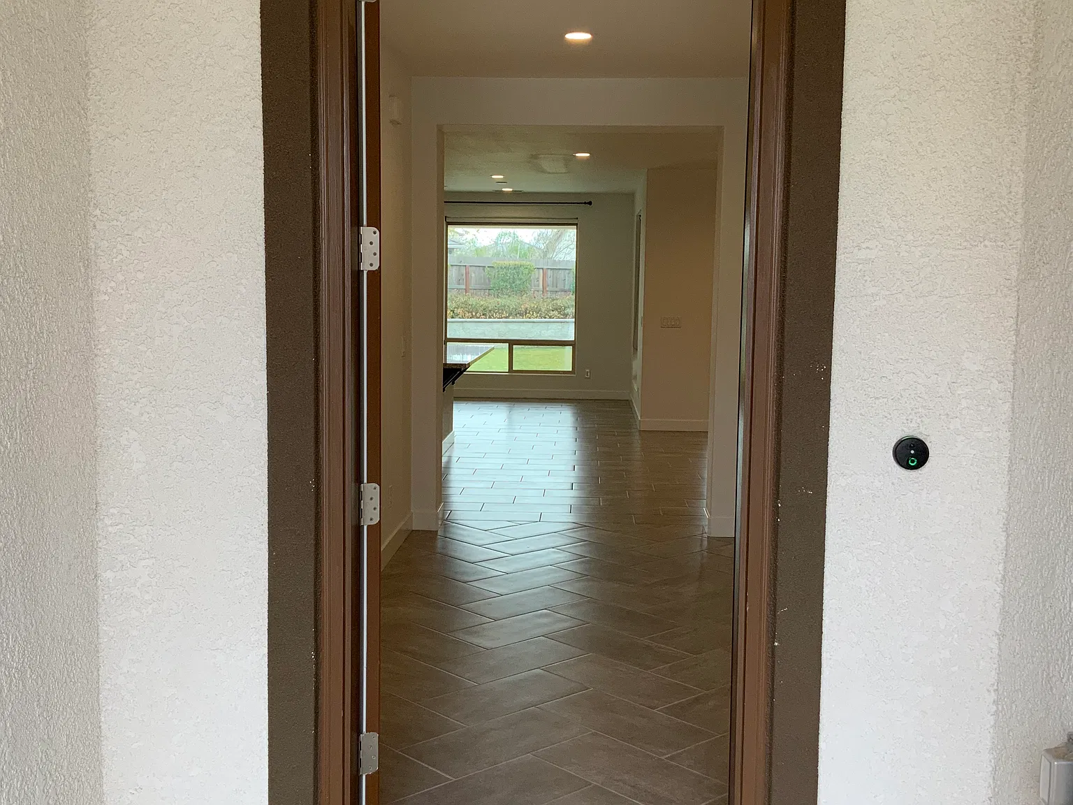 3 bed, 1846 sqft, $2,850 — Photo 3