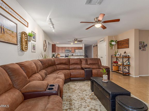 3rd image of 16350 N NAEGEL Drive