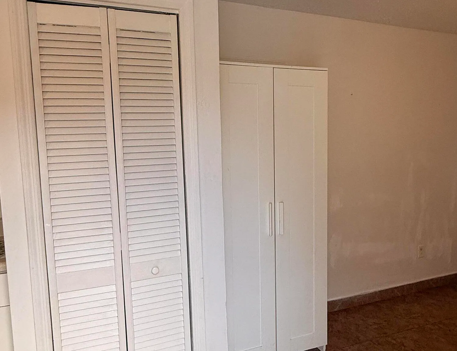 1 bed, 1.0 bath, 2213 sqft, $900 — Photo 4