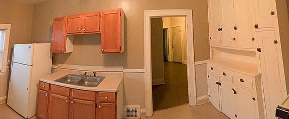 3rd image of 3319 W 126th St APT 3