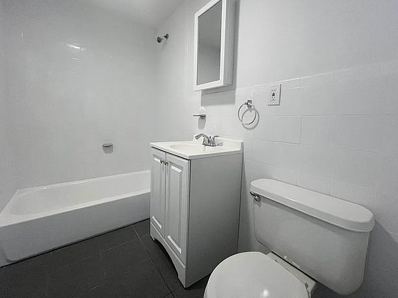 5th image of 223 Avenue B APT 2