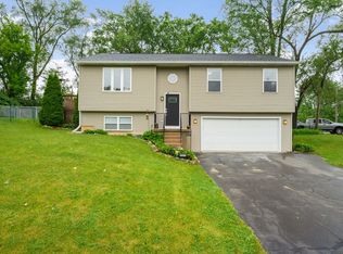 5117 Lear St, Wonder Lake, IL 60097