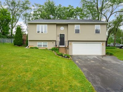 5117 Lear St, Wonder Lake, IL, 60097