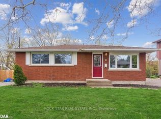 10 Westdale Dr, Saint Catharines, ON L2S 2R8