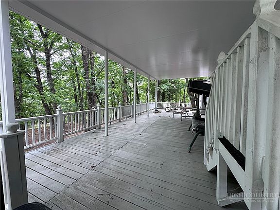 3rd image of 616 Dogwood Circle