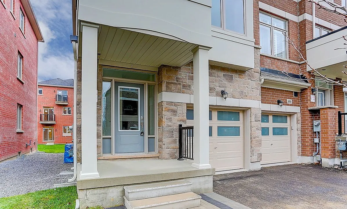 2 bed, 700 sqft, $2,000 — Photo 1