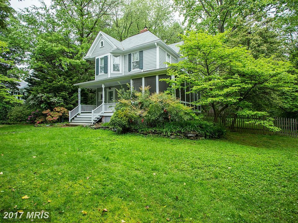 1st image of 4721 Essex Ave