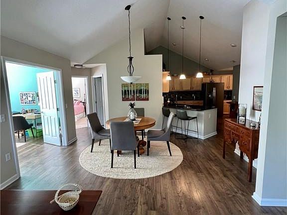 4th image of 194 Shaw Dr