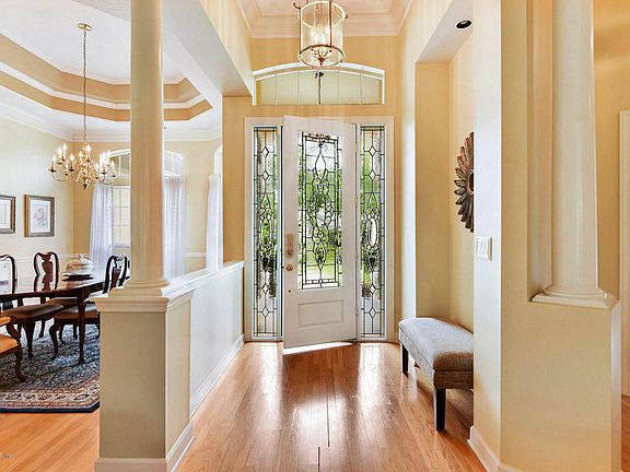 5th image of 12542 Mission Hills Cir S