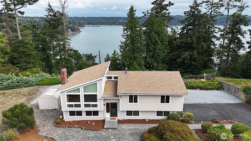 3rd image of 7565 Crescent Lane