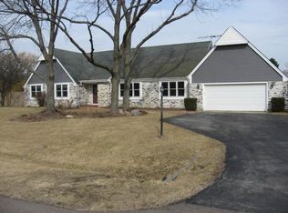 41W060 Dillonfield Dr, Elburn, IL 60119