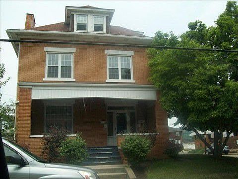 2nd image of 999 Indiana Ave