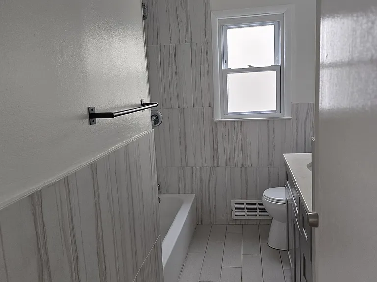 14 Pasadena Ave — Photo 36