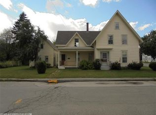 31 Suffolk St, Rockland, ME 04841