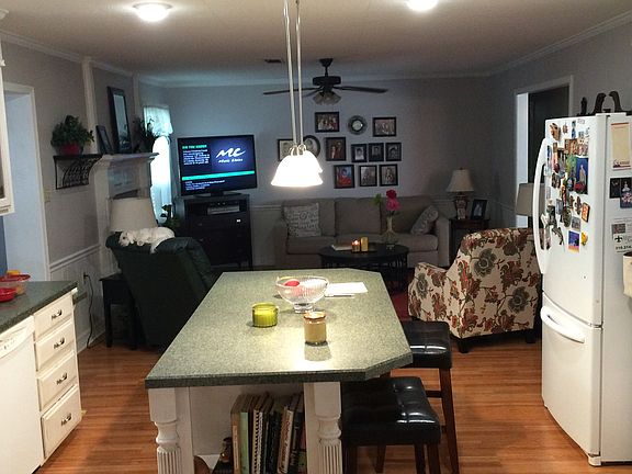 2nd image of 1512 Payne Ave