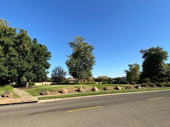4th image of 10953 Woodring Dr