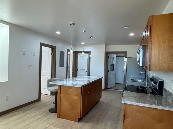 122 E Papa Ave, Kahului, HI 96732