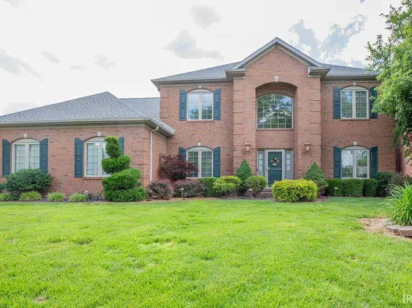 8520 Clarendon Dr, Evansville, IN 47725