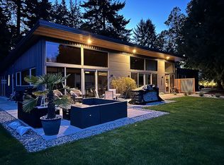 1403 SW 168th St, Normandy Park, WA 98166